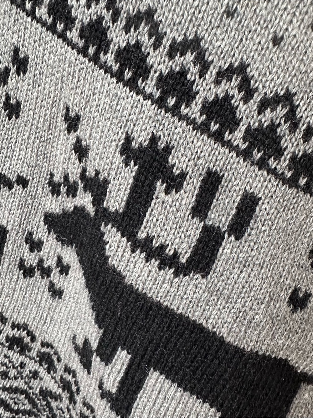 Steve Madden Wrap Poncho One Size Reindeer Fair Isle Knit Fringe Wool Blend - Picture 6 of 8